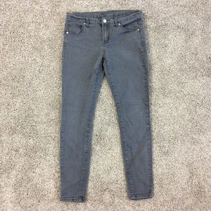 Gray skinny jeans
